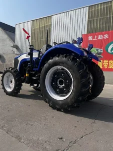 130hp-1304-4x4-tractor-utilitario-vista-02
