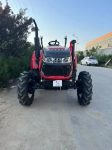 70hp-704-4wd-tractor-compacto-vista-04