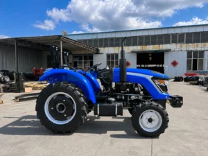 Tractor agrícola Blue de 50 HP, modelo 504, con tracción a las cuatro ruedas (4WD) y ruedas: vista lateral derecha