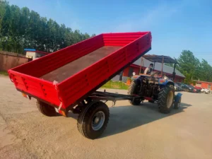 vista-del-tractor-agrícola-con-remolque-40