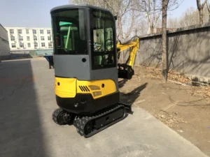 rf-15-1-miniexcavadora-de-5-toneladas-vista-03